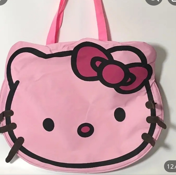 Sanrio Hello Kitty Travel bag. Color: pale pink - Picture 14 of 15